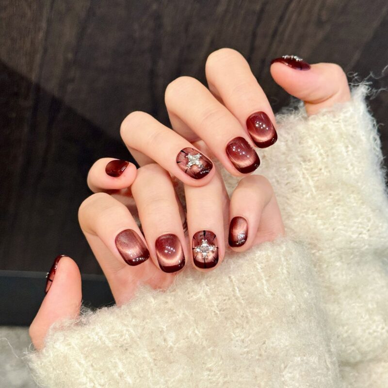 Light Luxury Burgundy Cat Eye Cross Rhinestone Whitening Press-On Nails
