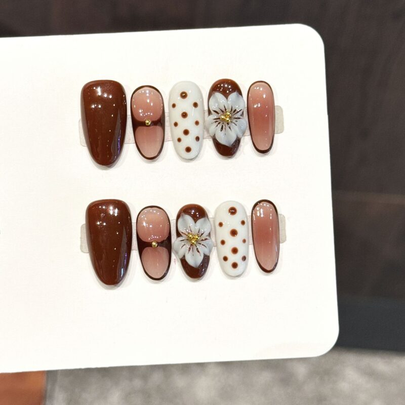 Caramel Brown 3D Stereoscopic Carved Pattern Gentle Polka Dot Press-On Nails
