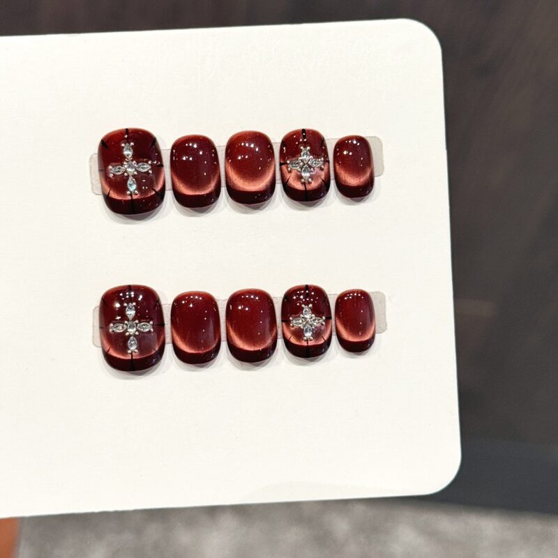 Light Luxury Burgundy Cat Eye Cross Rhinestone Whitening Press-On Nails