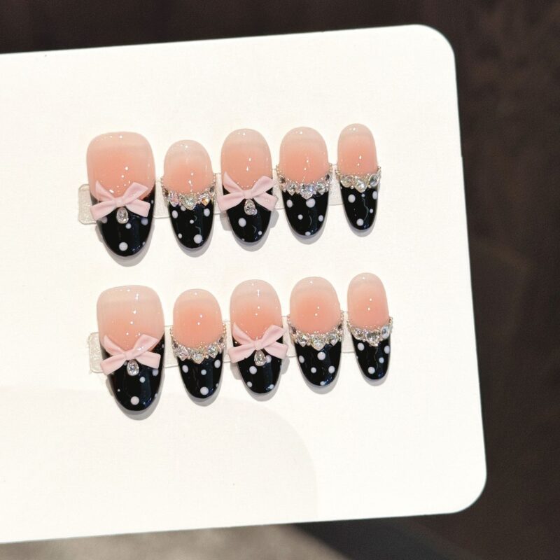 French Rhinestone-embellished Sweet & Edgy Polka Dot Bow Handmade Press-On Nails
