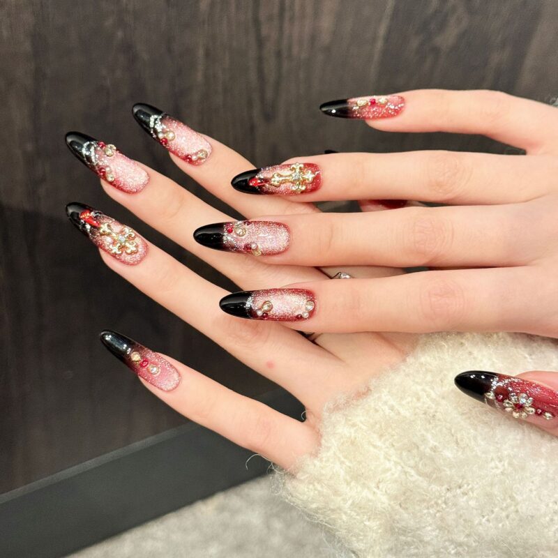 主图-08 Red Glitter Gradient Black Sweet Edgy Rhinestone Cross Press-On Nails