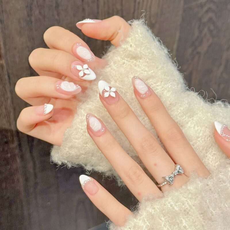 French Girly Style Hand-carved Pattern Pearl Press-On Nails