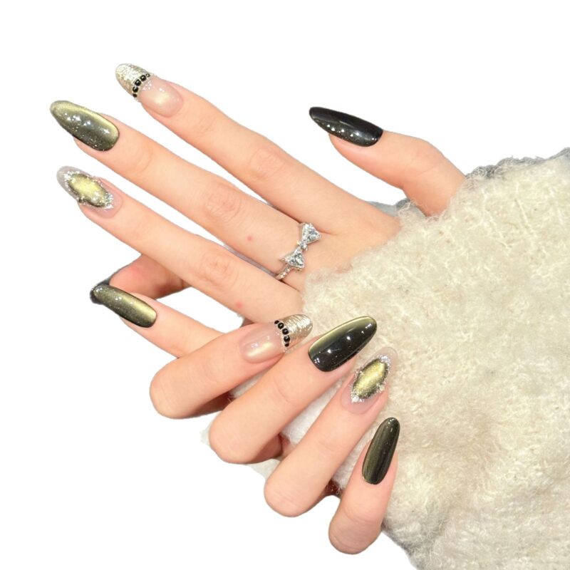 主图-10 Light Luxury Edgy & Sleek Dark Green Gradient Sparkly Nude Pink Rhinestone Press-On Nails
